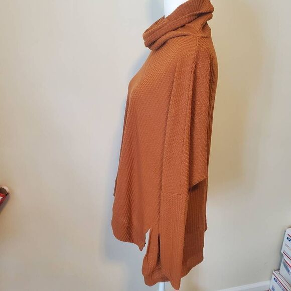 NWOT Tan Waffle Knit Lightweight Sweater S - Picture 3 of 9